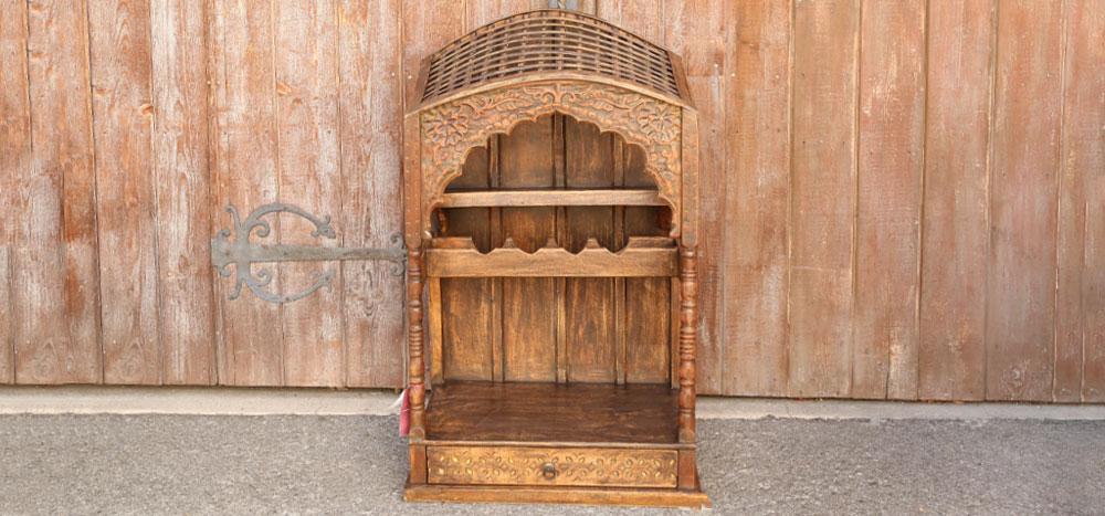 Small Carved "Doli" Bar