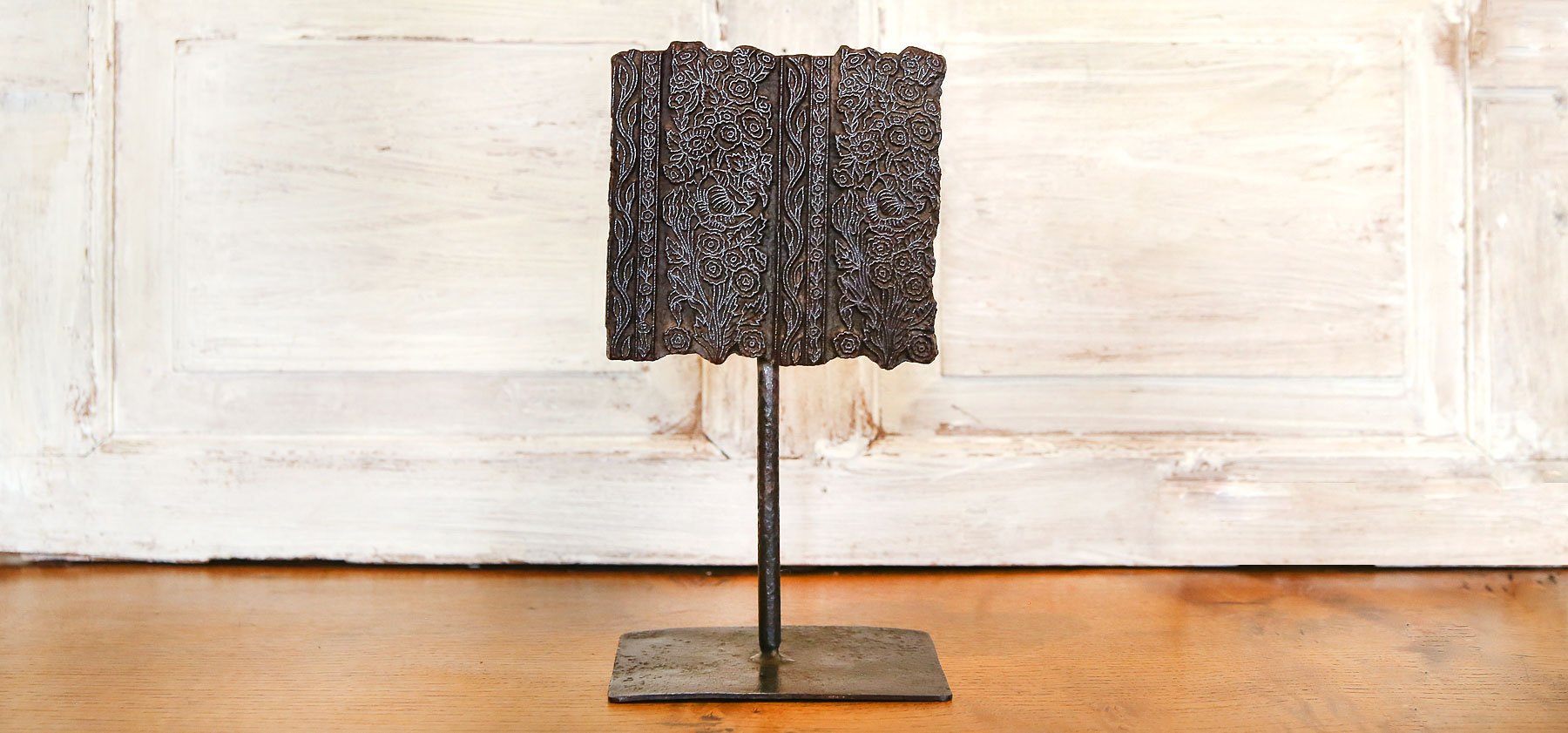 Nashmia Floral Block Print on Stand