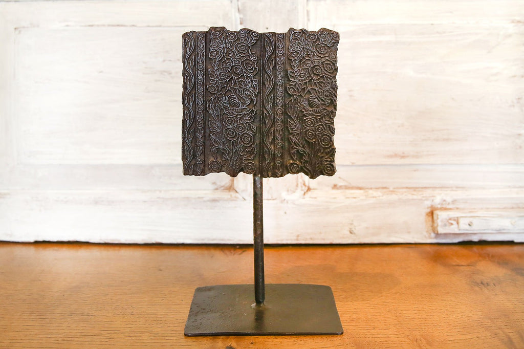 Nashmia Floral Block Print on Stand