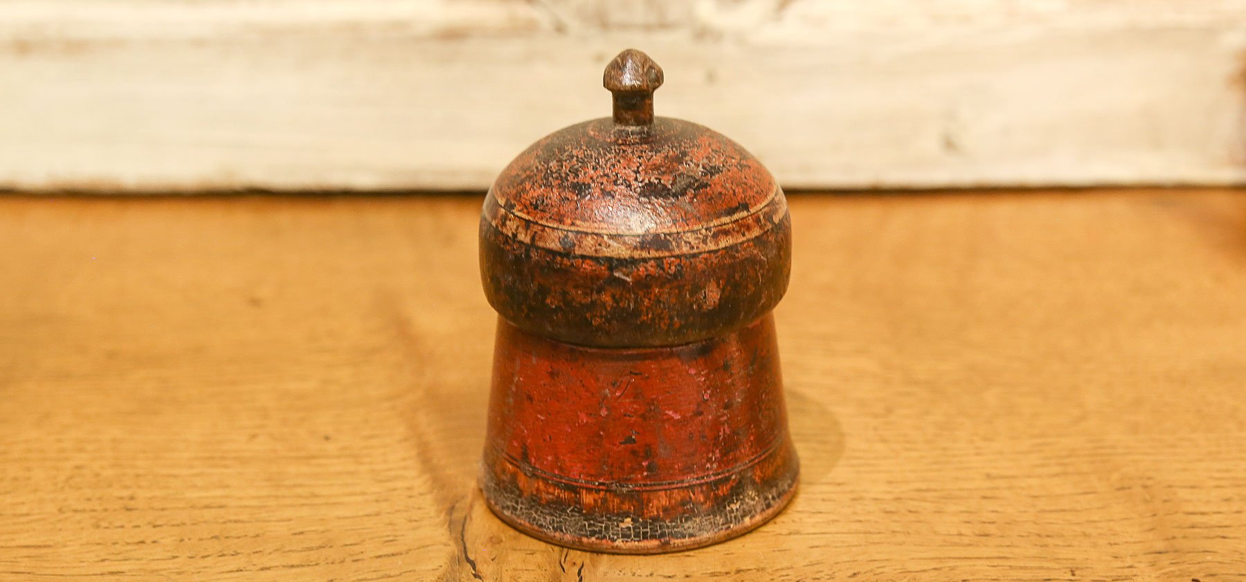 Aged Rounded Titled Tikka Box