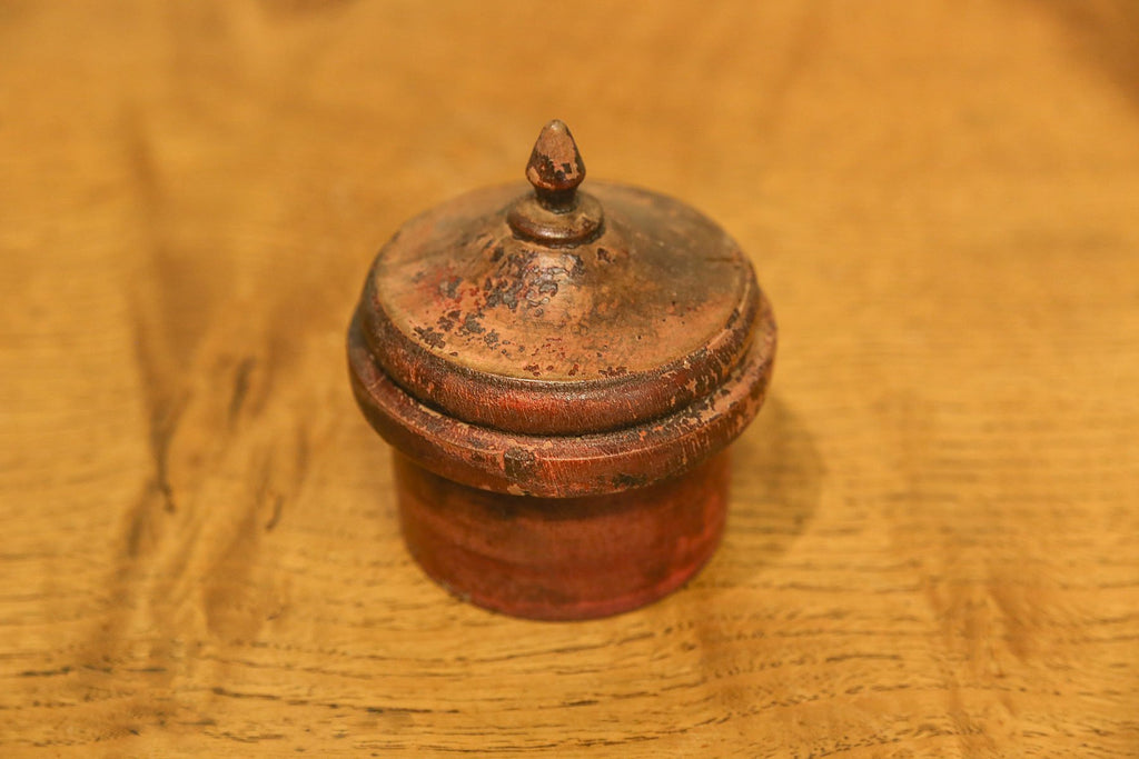 Petite Aged Red Tikka Box