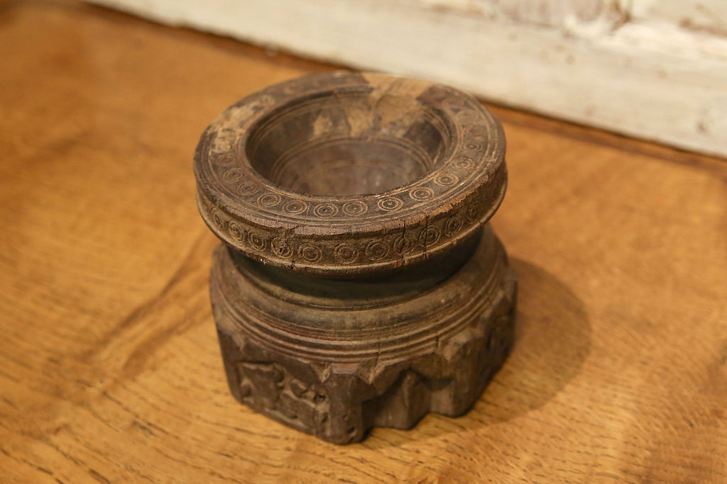 Bijani Candle Stand