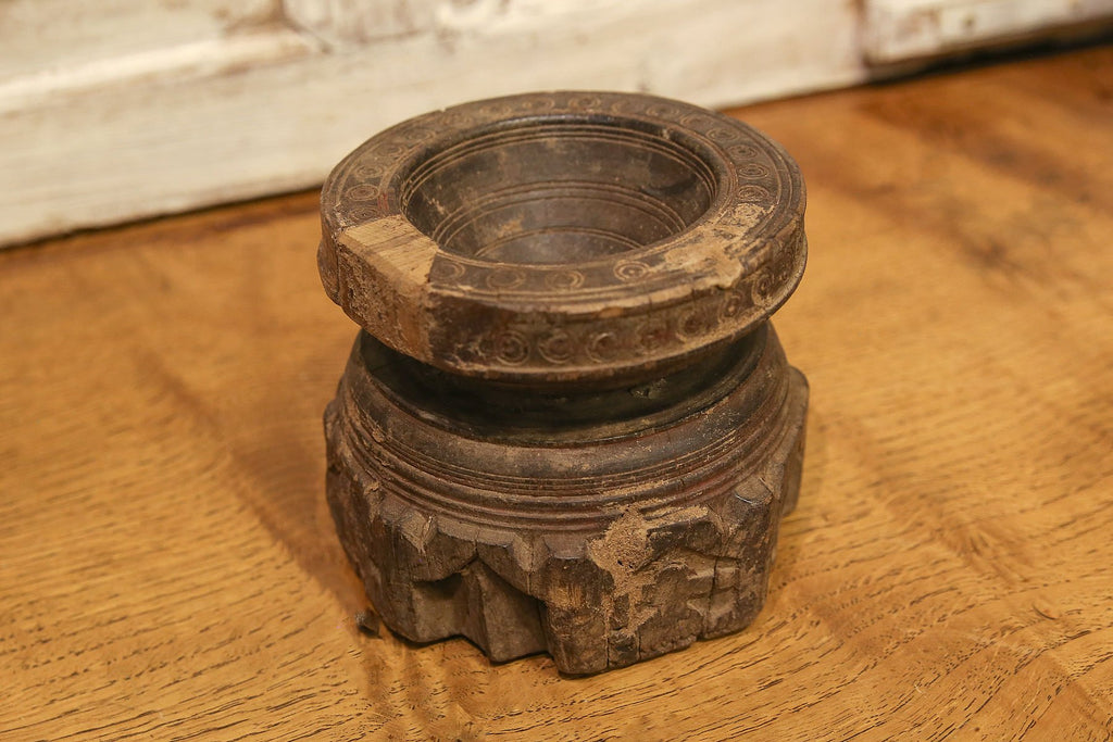 Bijani Candle Stand