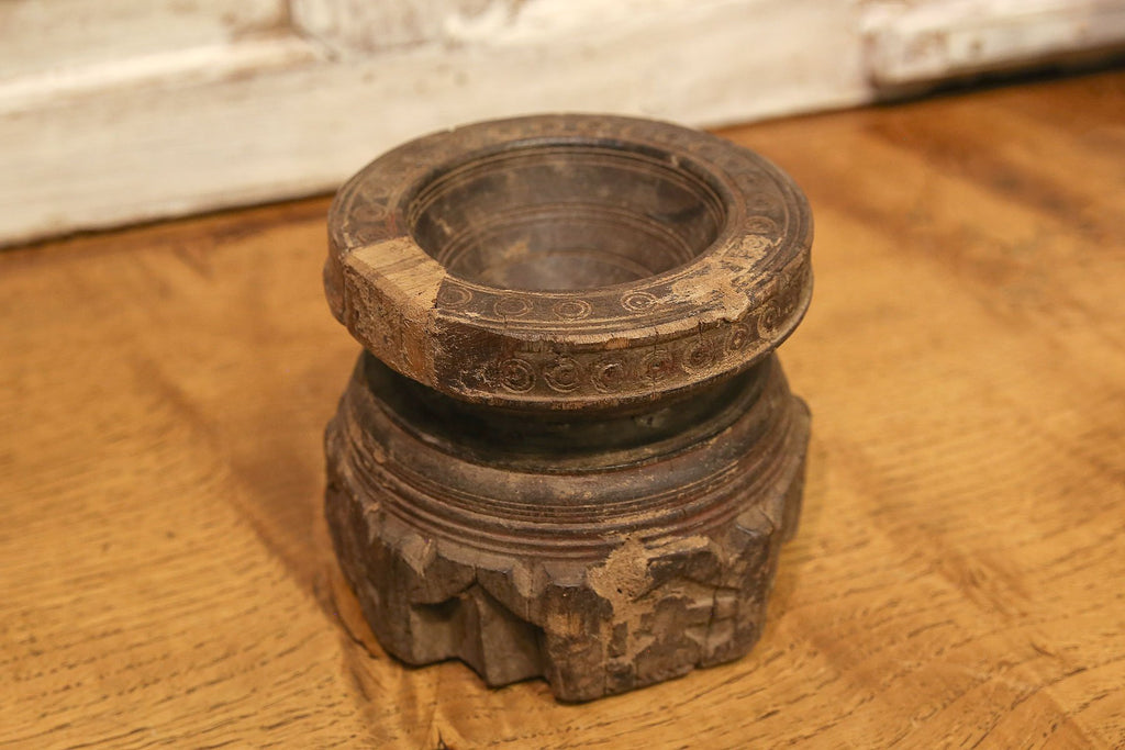 Bijani Candle Stand