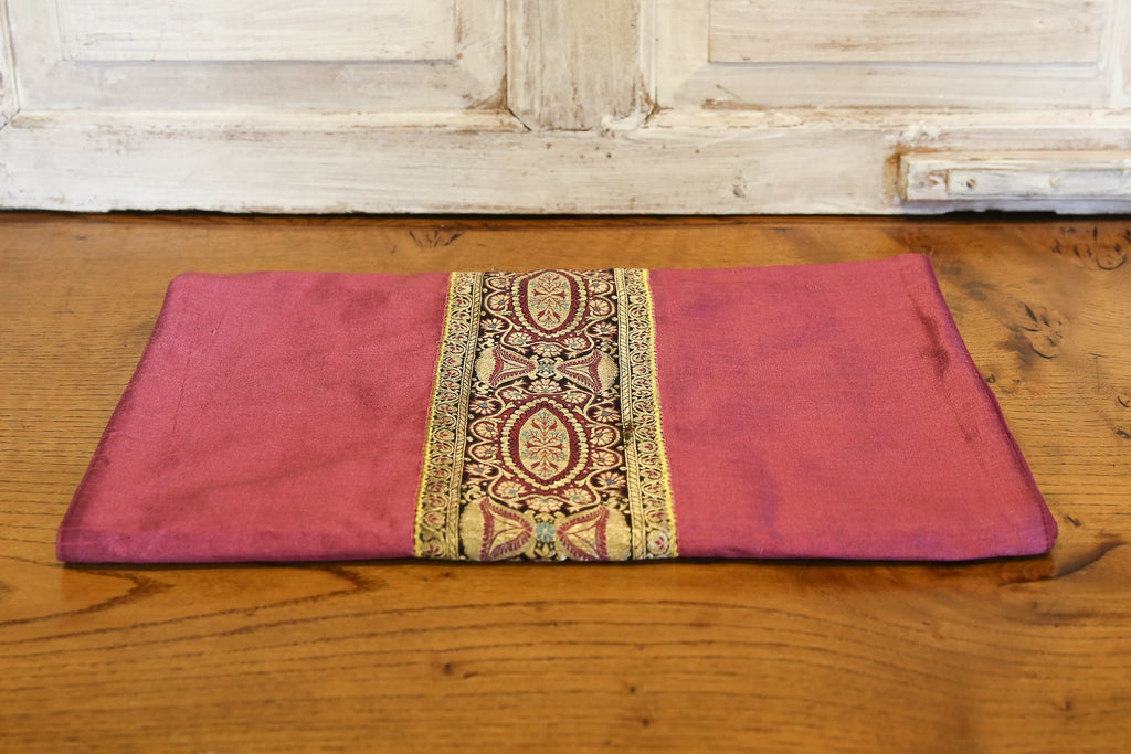 Stunning  Gold & Pink Beaded Heritage Silk Runner