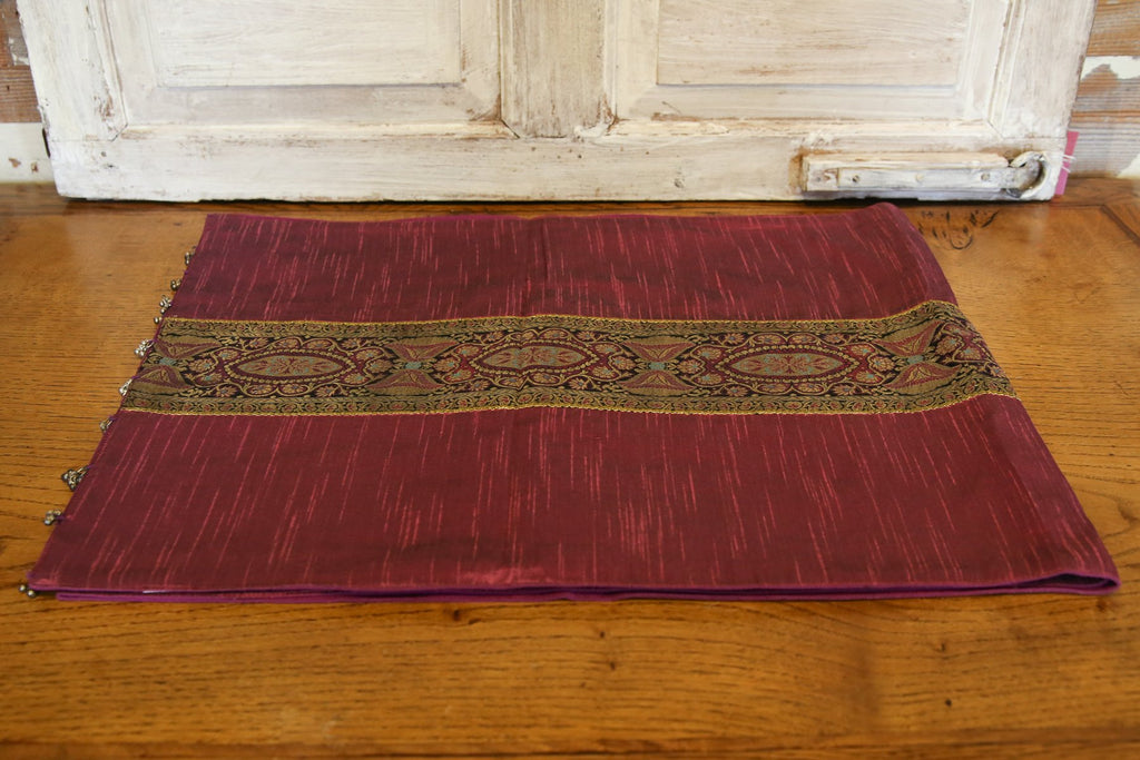 Stunning  Gold & Pink Beaded Heritage Silk Runner