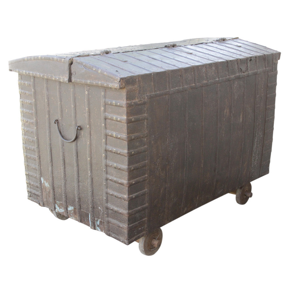 Impresive Kota & Brass Iron Trunk