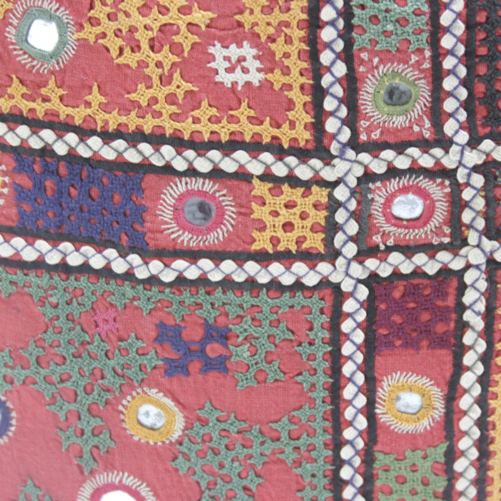 Antique Patterned Reshmi Sutra Pillow