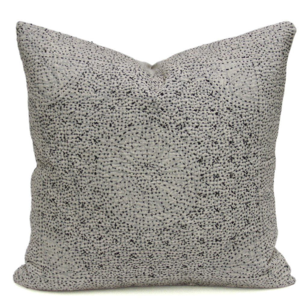 Small Dark Gray Filanan Gudari