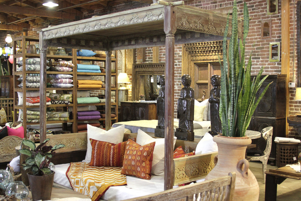 Outstanding Canopy Teak Daybed