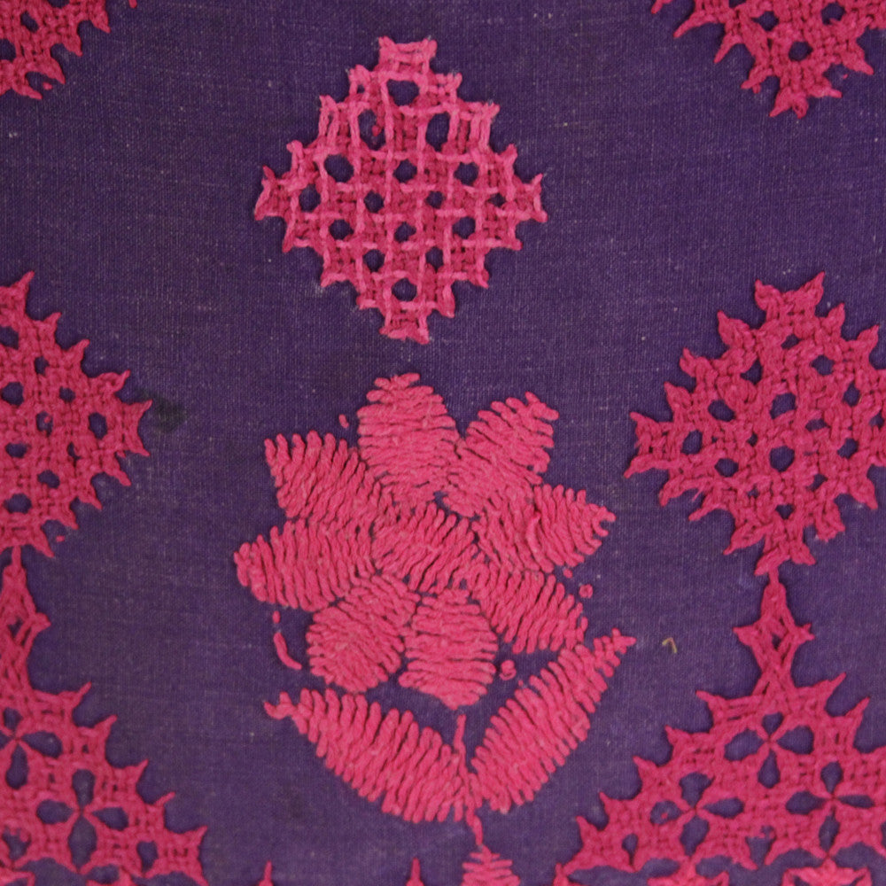 Laana Floral Mathuravati Square, Pair