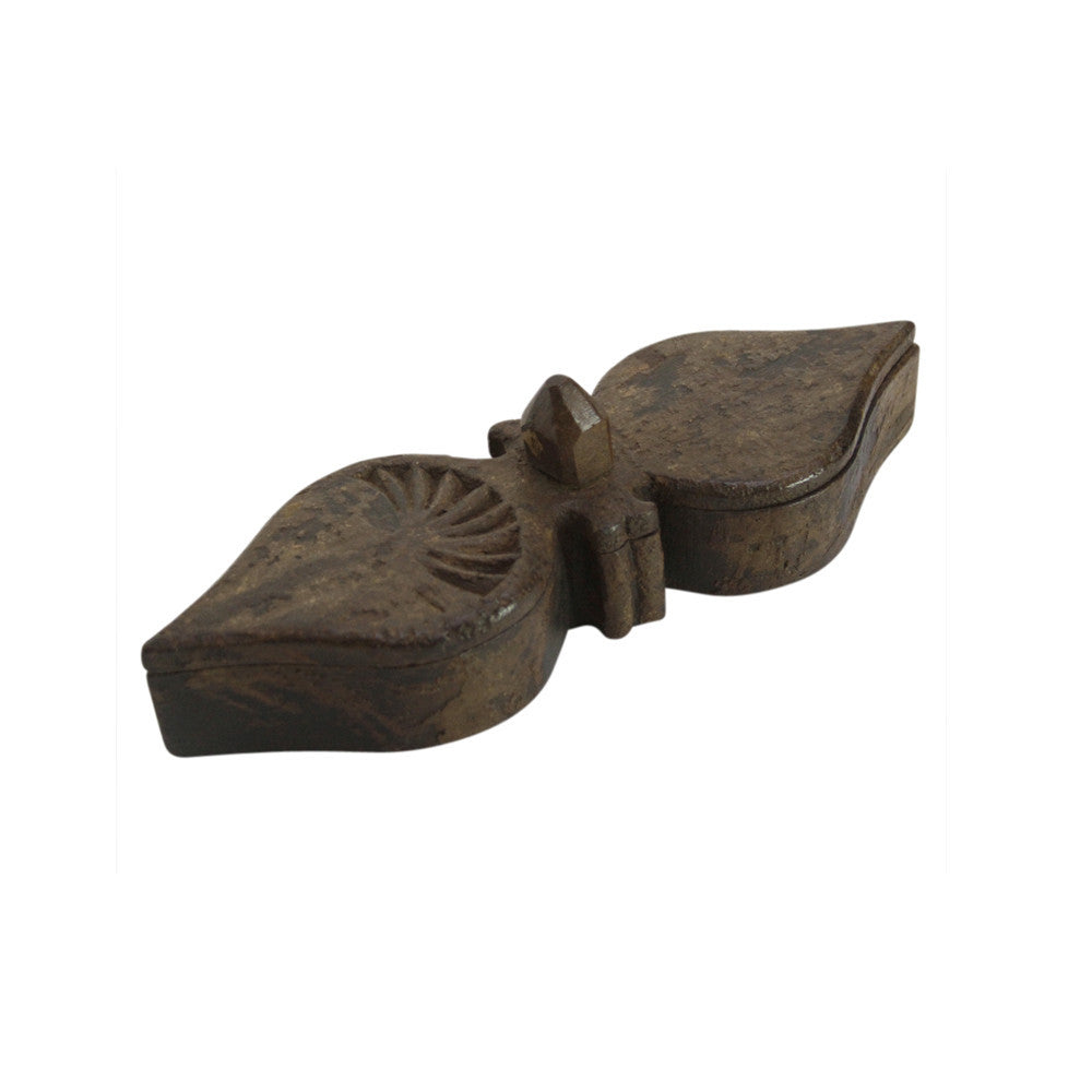 Engraved Shell Tikka Box