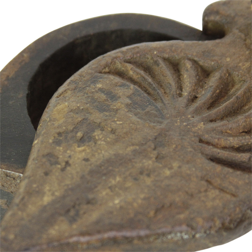 Engraved Shell Tikka Box