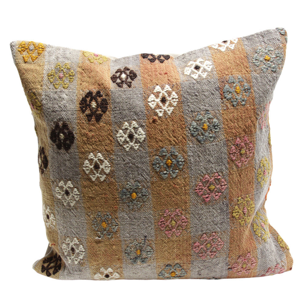 Kilim Sandikli Pillow