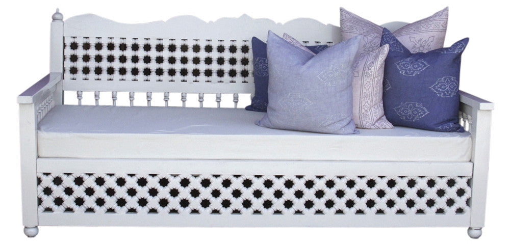 White Mousharabi Daybed