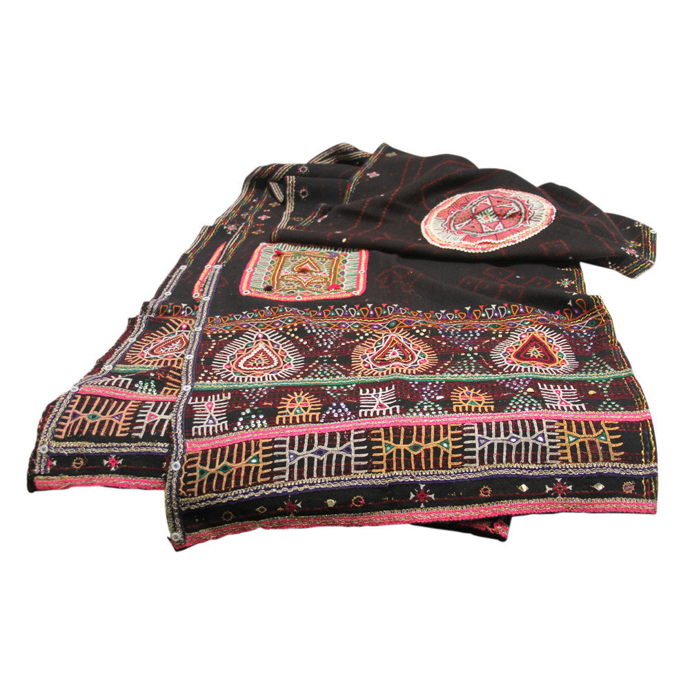 Nari Kutch Embroidered Wedding Throw